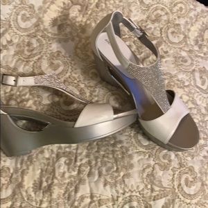 NWOT Andrew Geller wedges